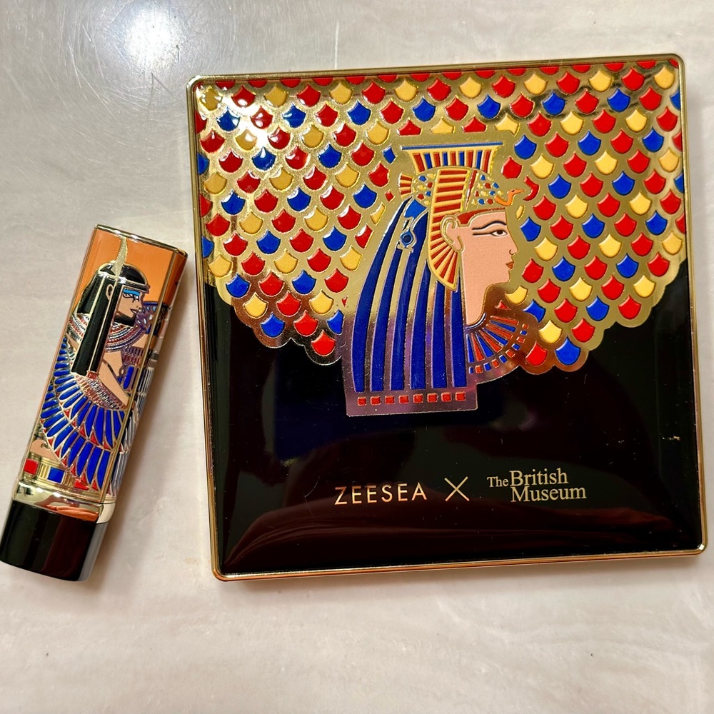 Zeesea x The British Museum Papyrus Eyeshadow Palette  & Maple Leaf Lipstick